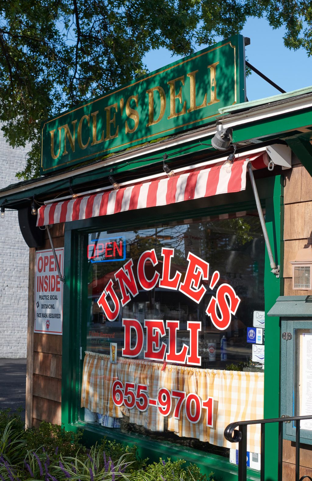Uncle's Deli Uncles Deli